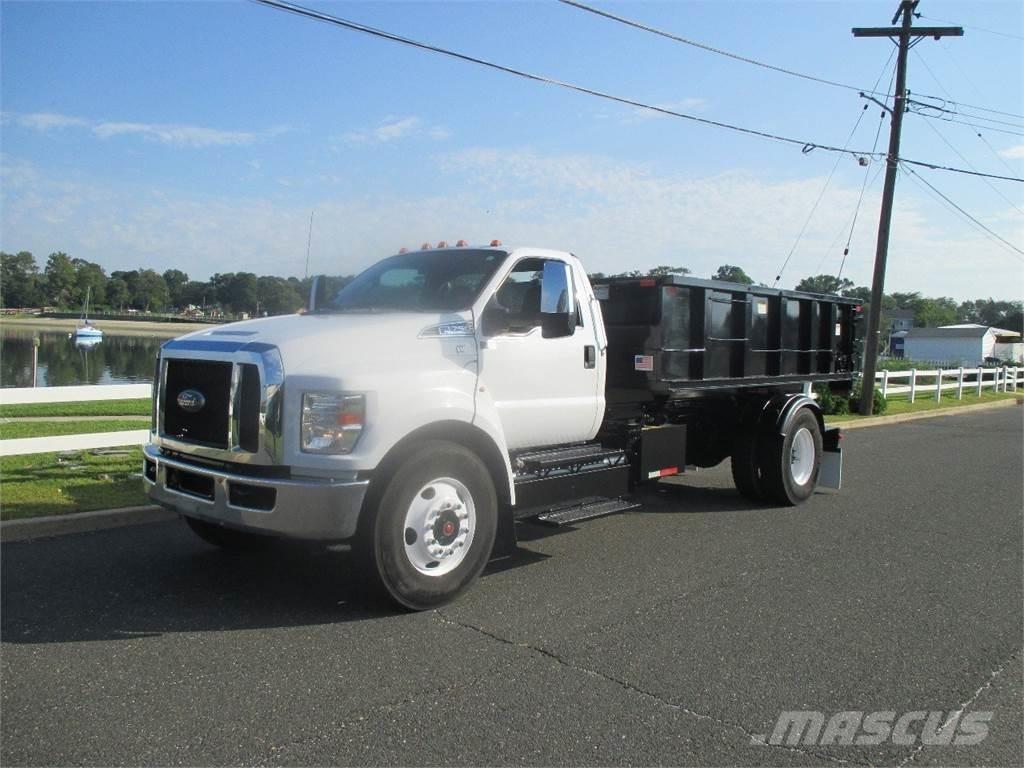 Ford F750 Camion con gancio di sollevamento