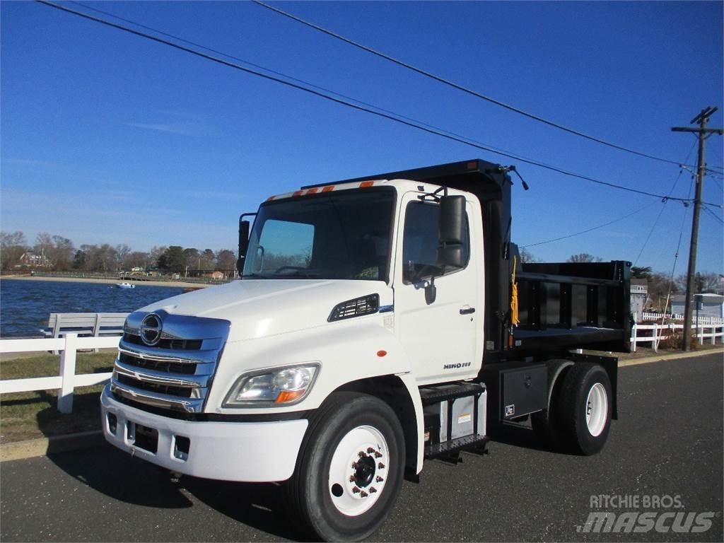 Hino 268 Camion ribaltabili
