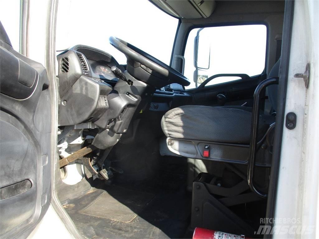 Hino 338 Autocarri per segatura e cippato