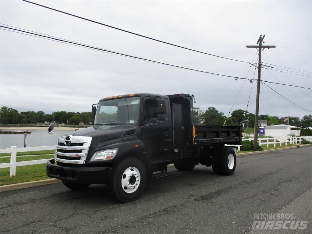 Hino 338 Camion ribaltabili