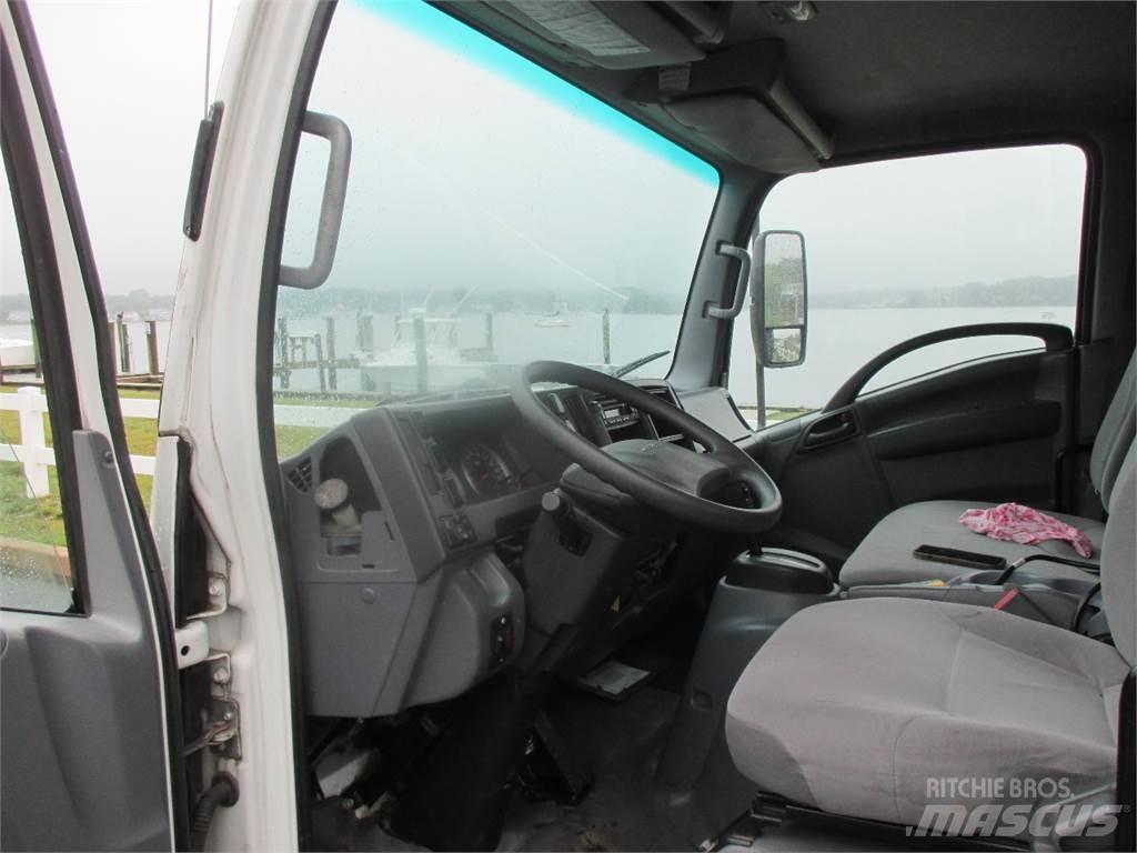 Isuzu NQR Camion ribaltabili
