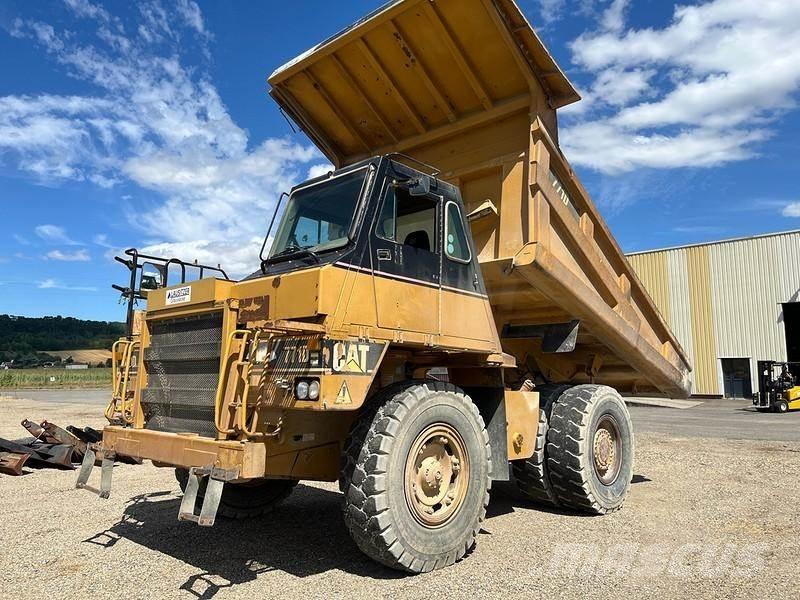 CAT 771D Dumper a telaio rigido