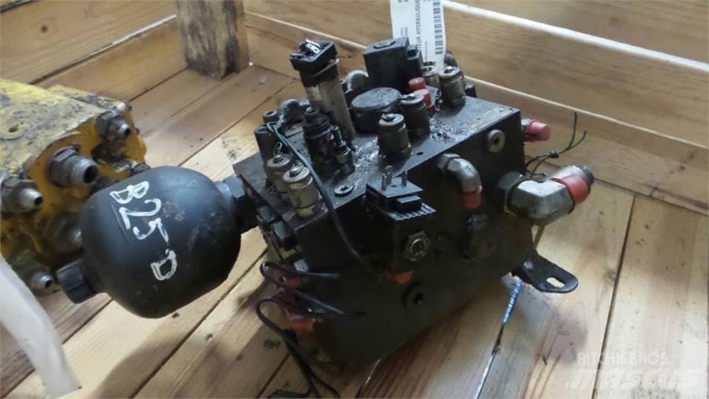Bell B25D Componenti idrauliche