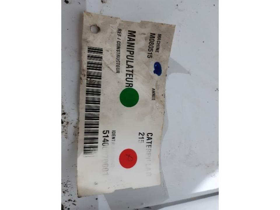CAT 215 Cabine e interni