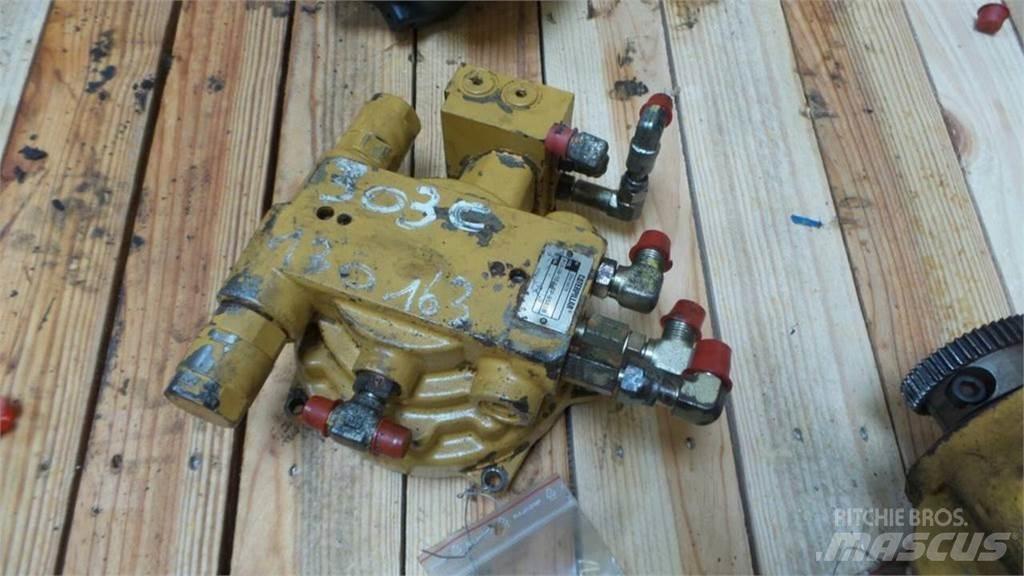 CAT 303C Componenti idrauliche