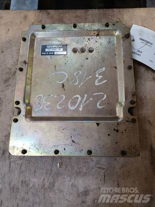 CAT 318C Cabine e interni
