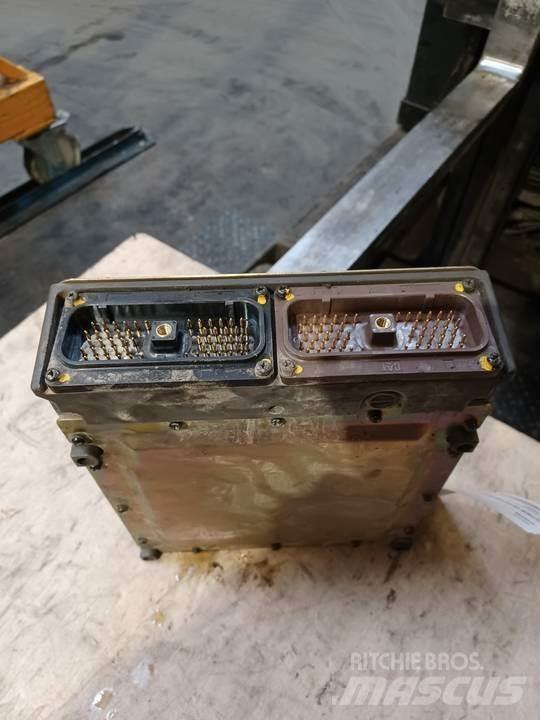 CAT 318C Cabine e interni