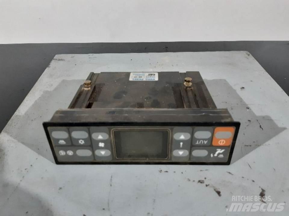 CAT 318C Cabine e interni