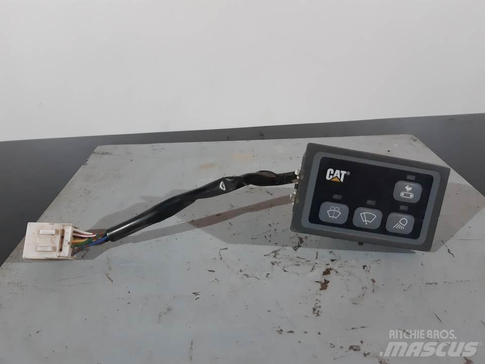 CAT 318C Cabine e interni
