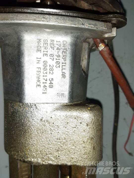 CAT 320B Cabine e interni