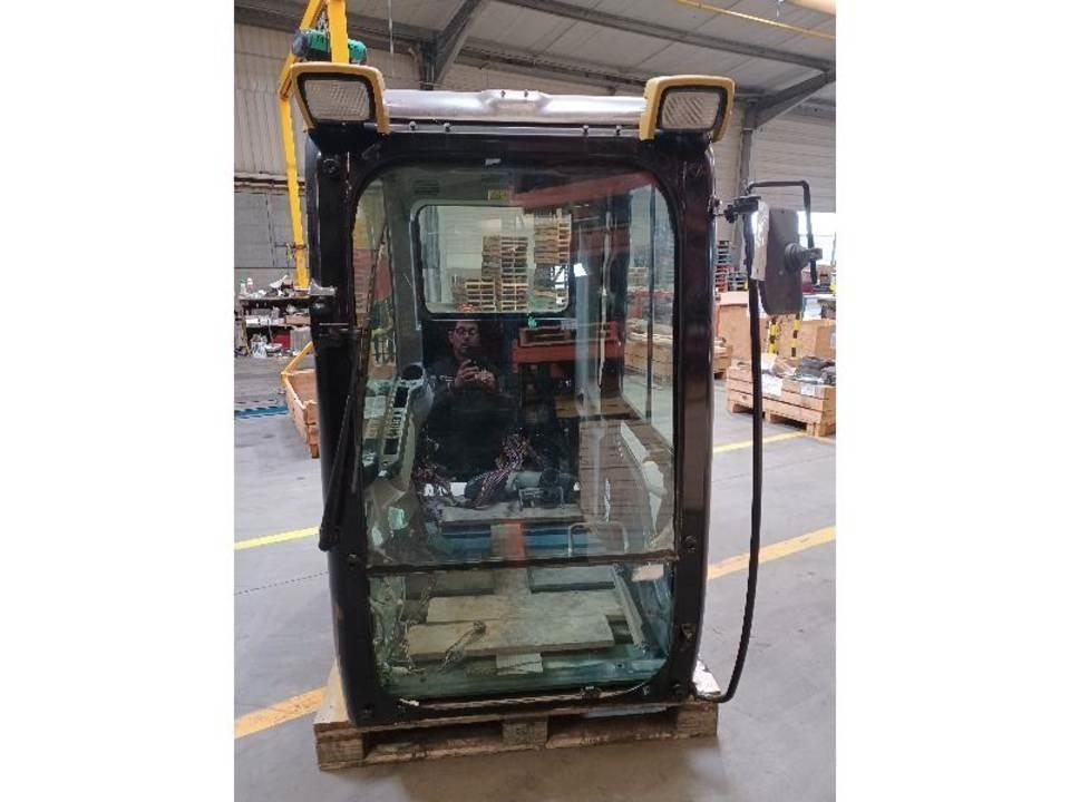 CAT 320DL Cabine e interni