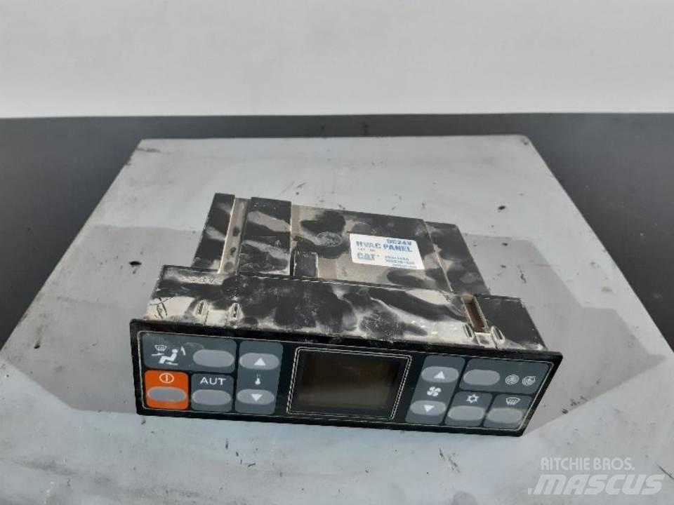 CAT 320DL Cabine e interni