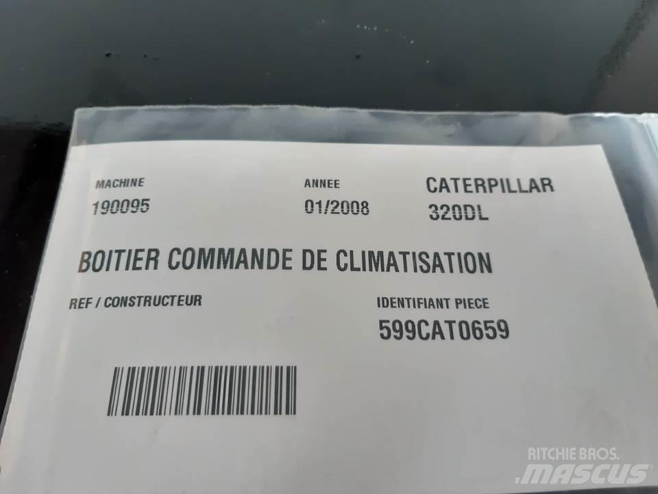 CAT 320DL Cabine e interni