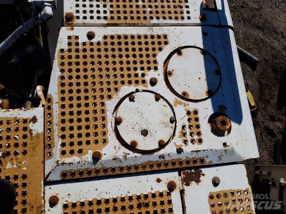 CAT 325LN Cabine e interni