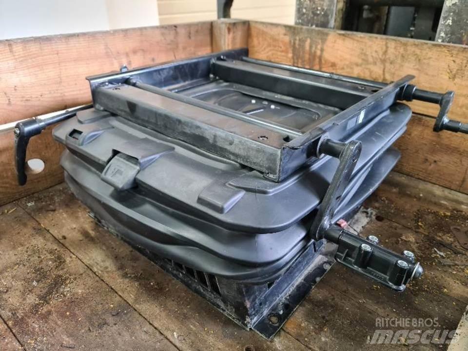 CAT 336DL Cabine e interni