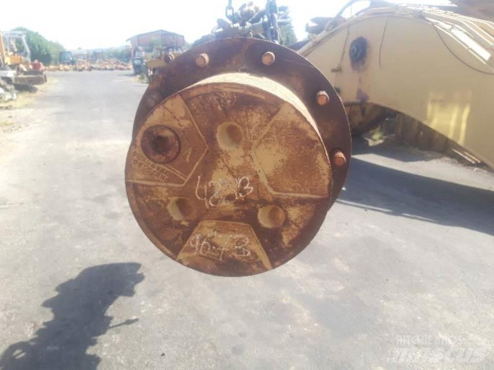 CAT 438B Trasmissione