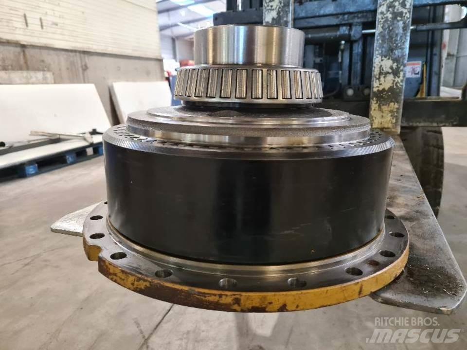 CAT 735 Trasmissione