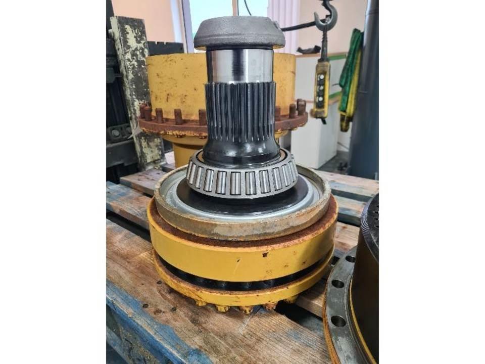 CAT 735 Trasmissione