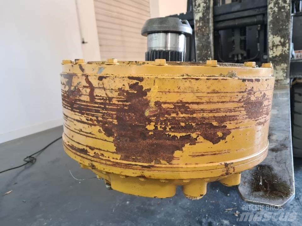 CAT 735 Trasmissione