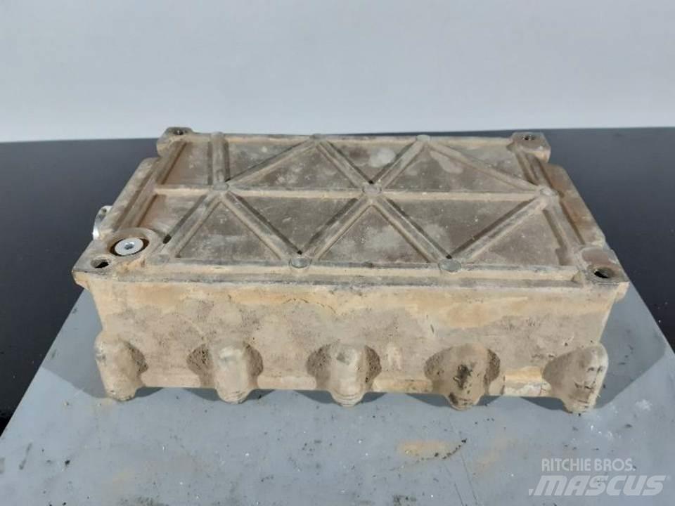 CAT 775B Cabine e interni