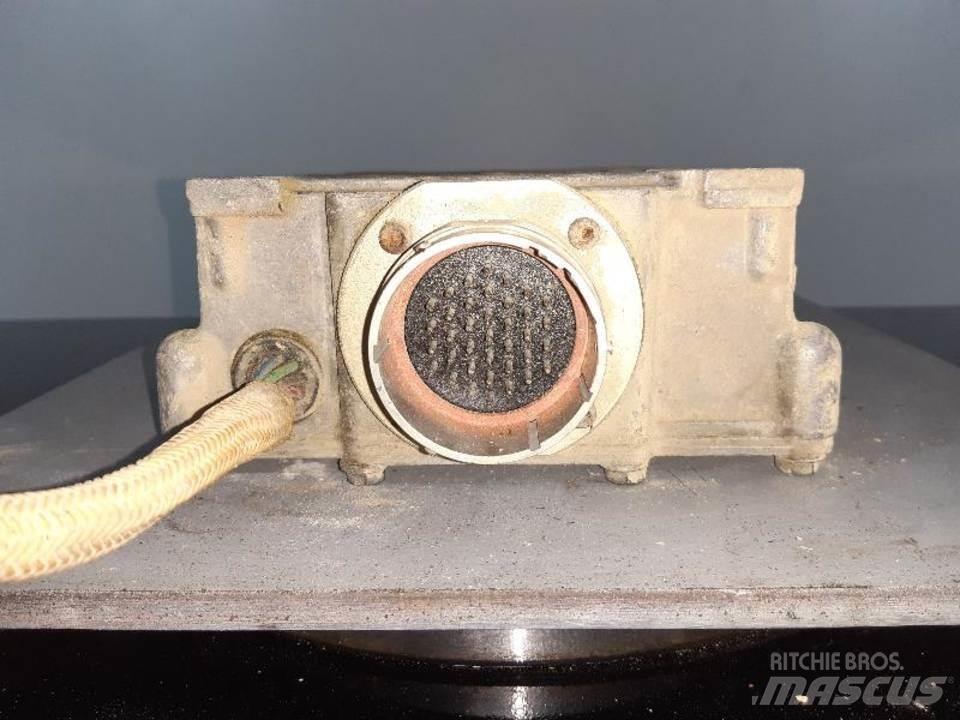 CAT 775B Cabine e interni