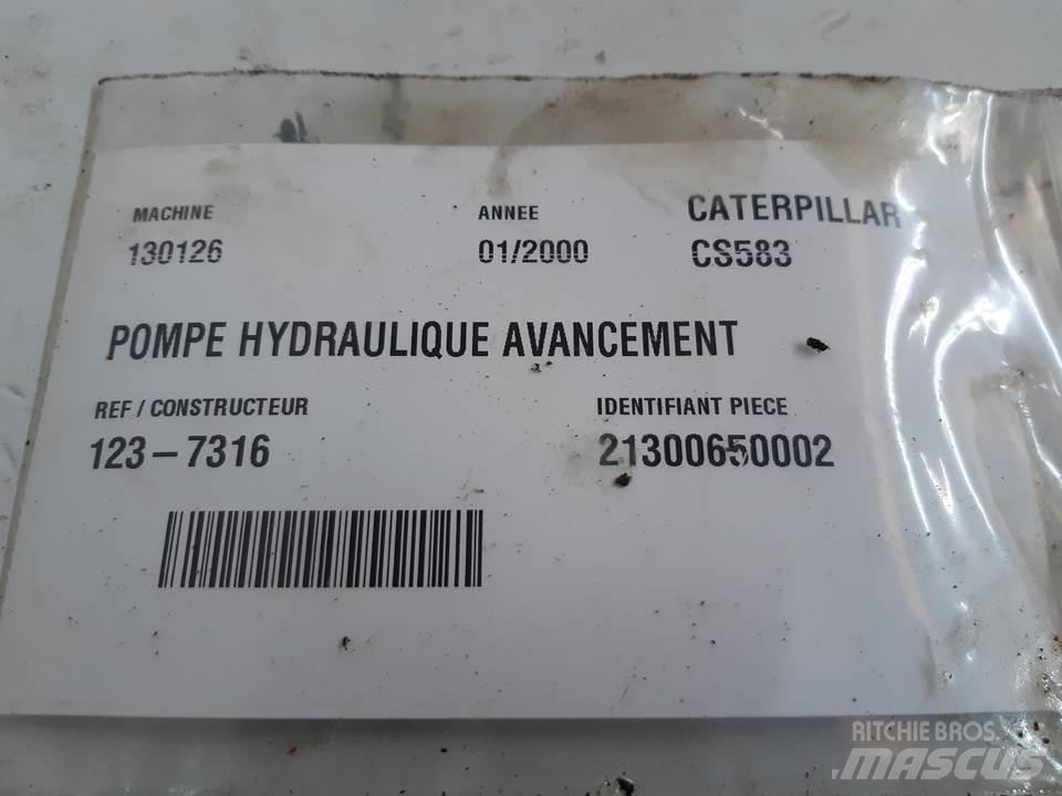 CAT CS583 Componenti idrauliche