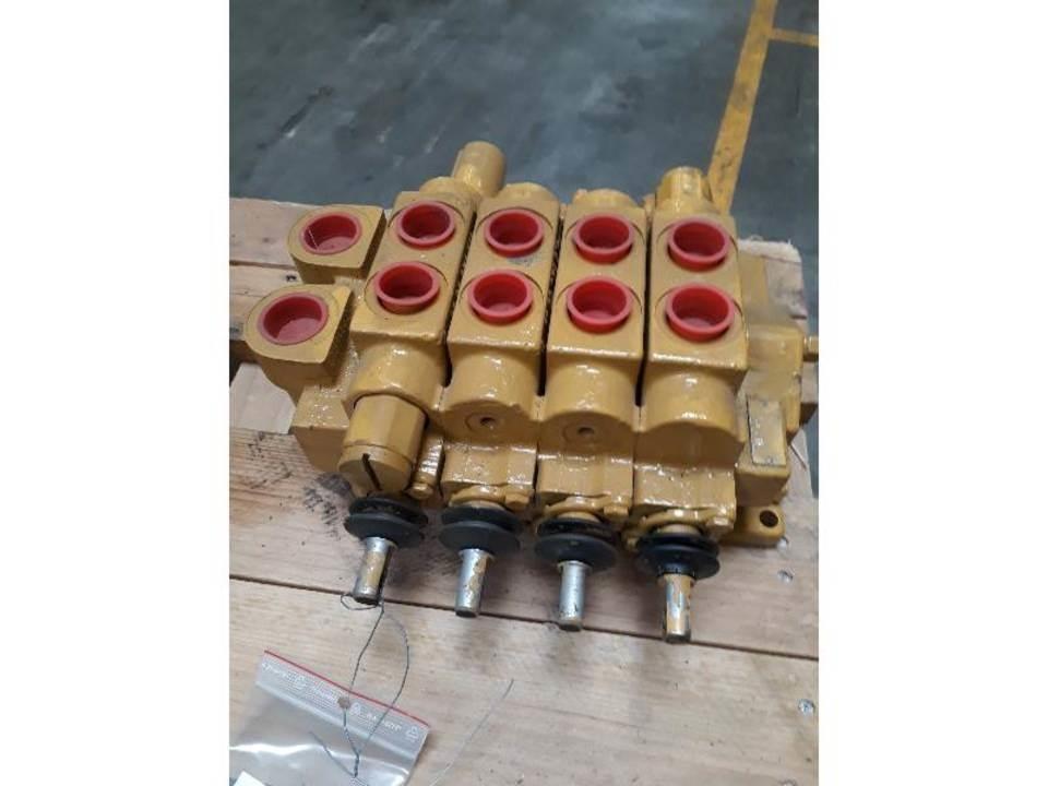 CAT D4H Componenti idrauliche