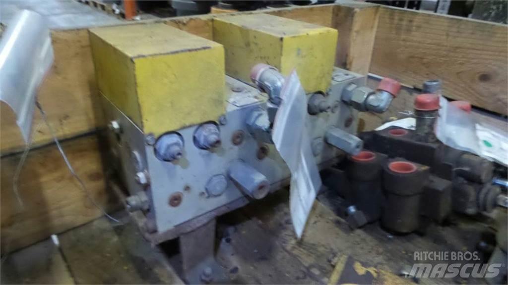 CAT D5H Componenti idrauliche