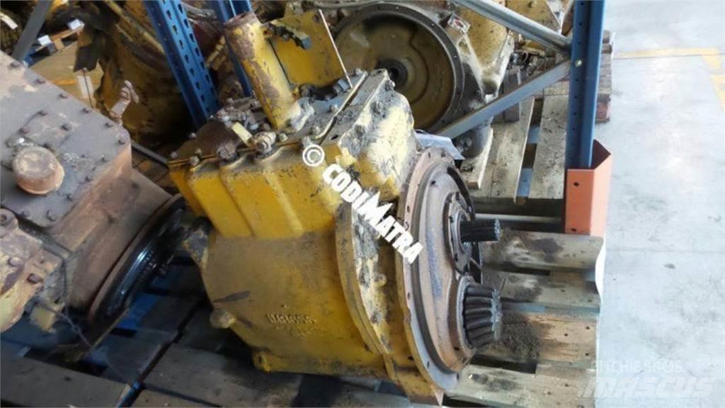 CAT D7E Trasmissione