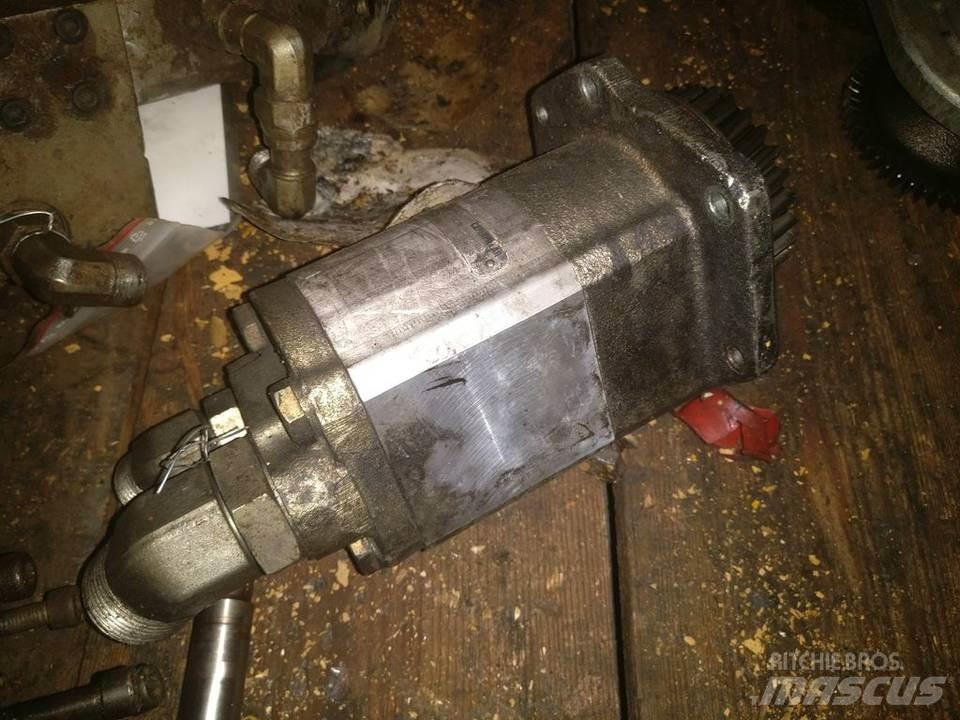 CAT M312 Componenti idrauliche