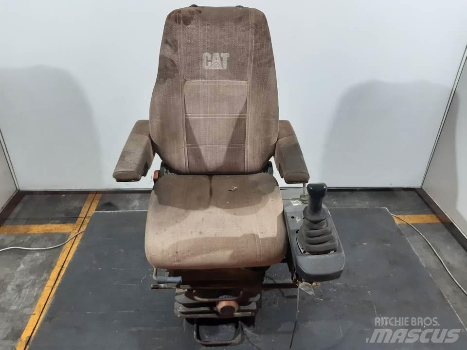 CAT M312 Cabine e interni
