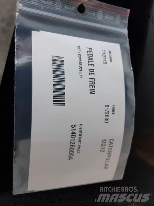 CAT M312 Cabine e interni