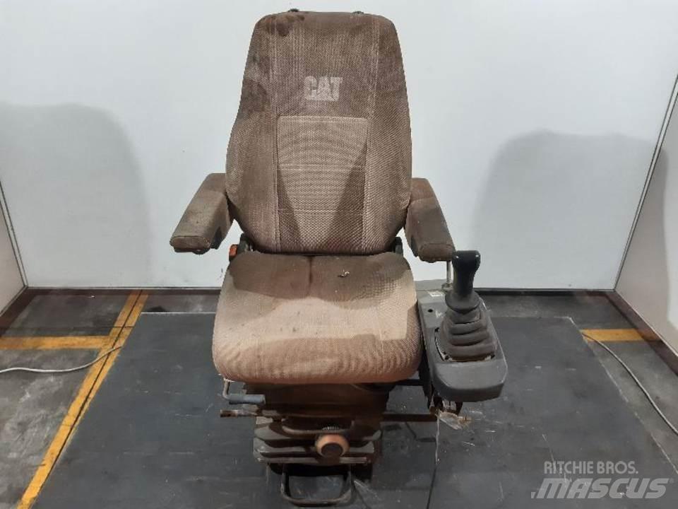 CAT M312 Cabine e interni
