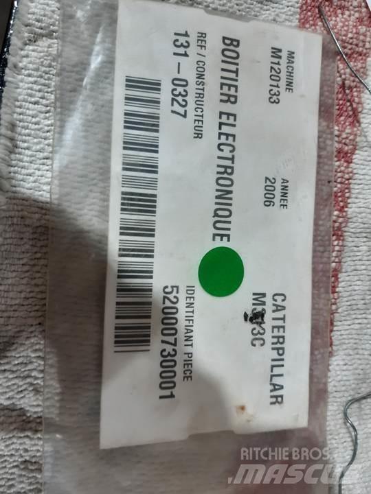 CAT M313C Cabine e interni