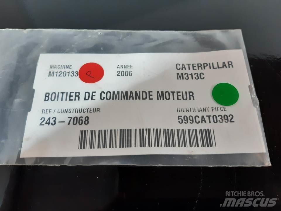 CAT M313C Cabine e interni