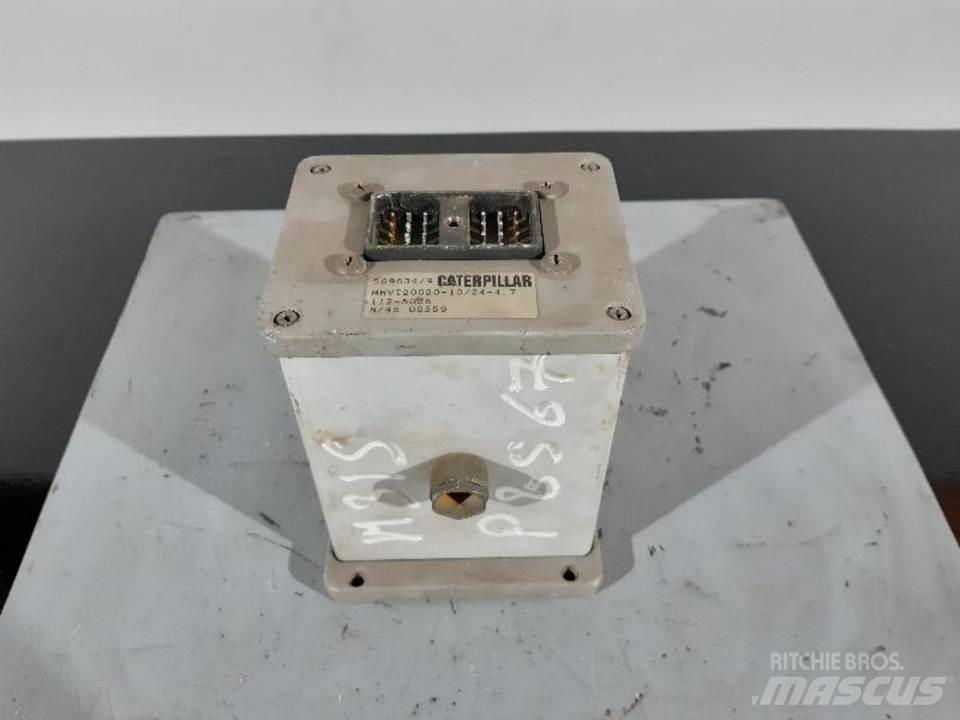 CAT M315 Cabine e interni