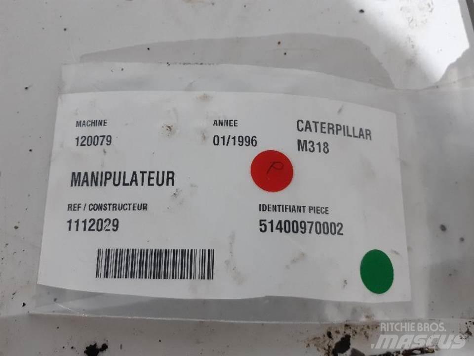 CAT M318 Cabine e interni