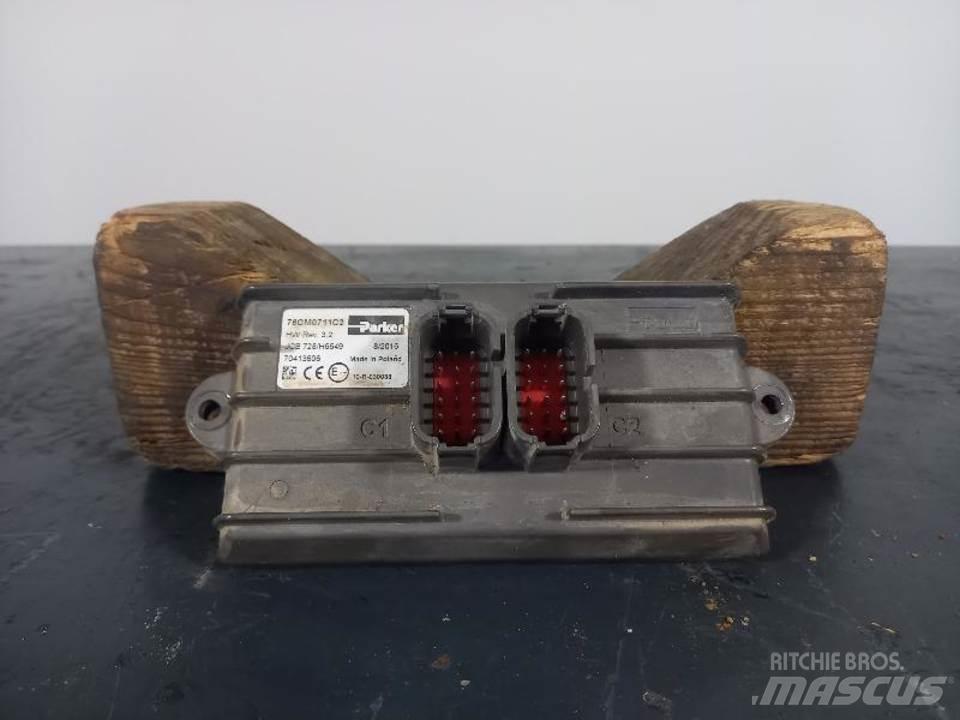 JCB 51R-1 Cabine e interni
