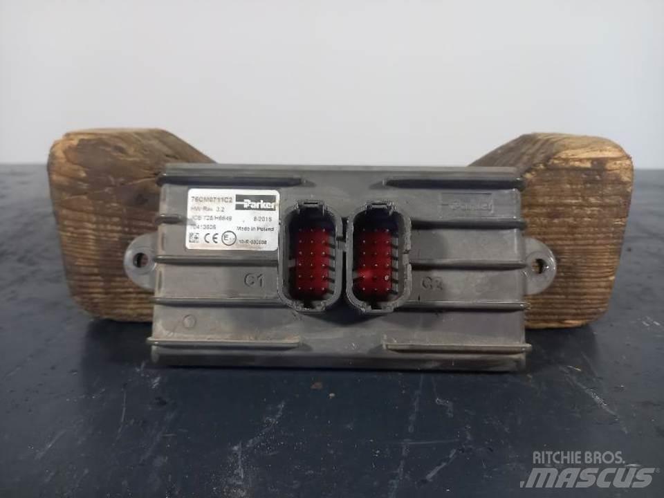 JCB 51R-1 Cabine e interni