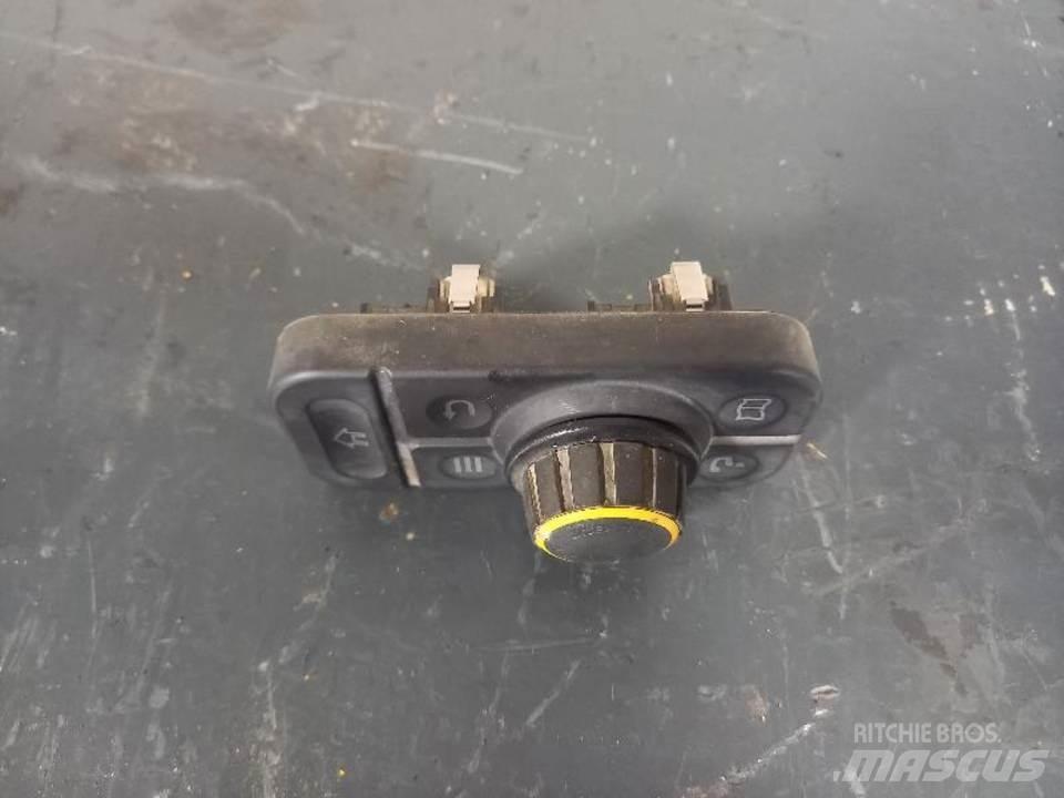 JCB 51R-1 Cabine e interni