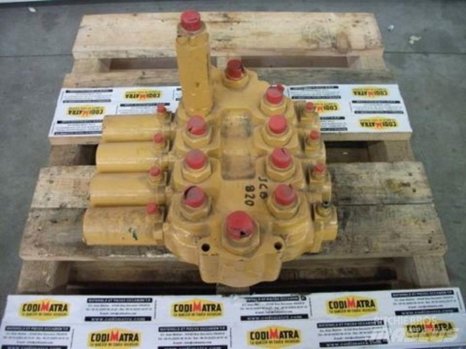 JCB 820 Componenti idrauliche