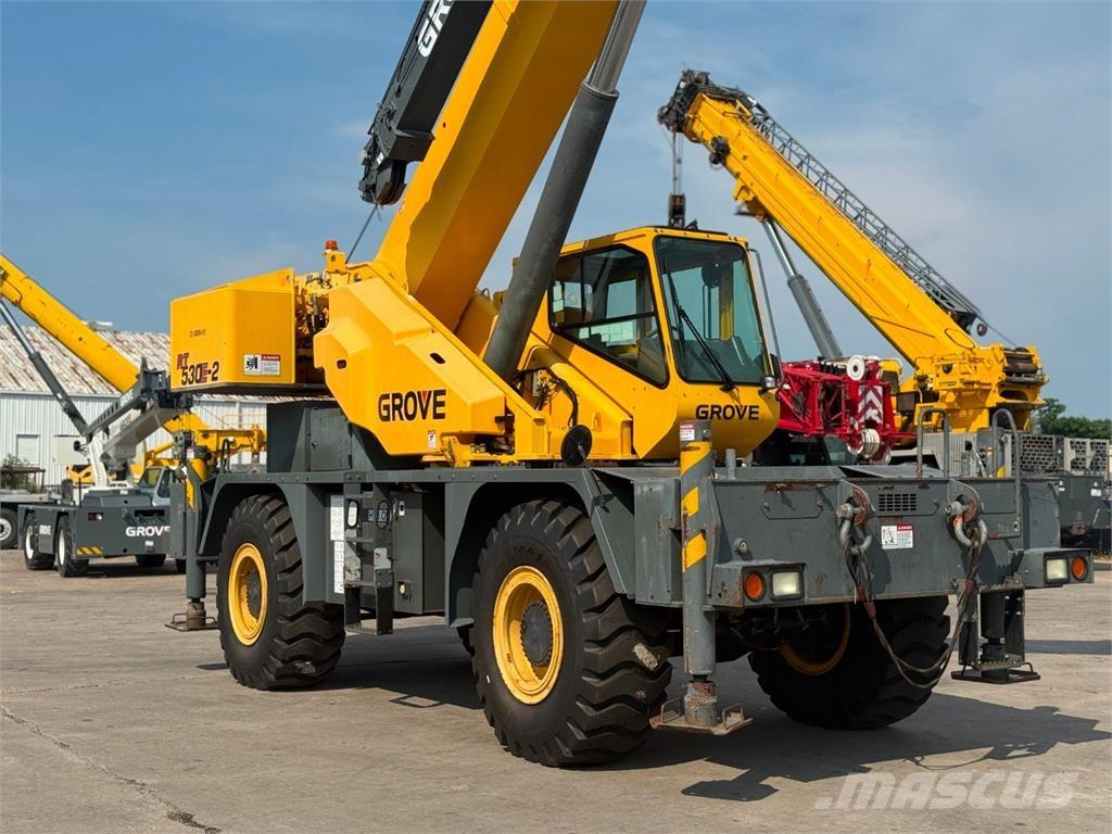 Grove RT530E Gru per terreni difficili