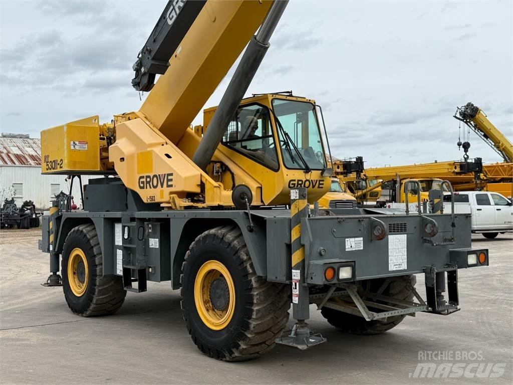 Grove RT530E-2 Gru per terreni difficili