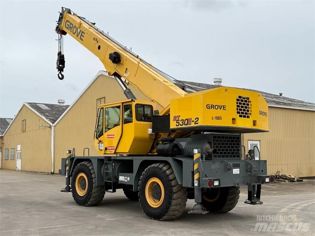 Grove RT530E-2 Gru per terreni difficili