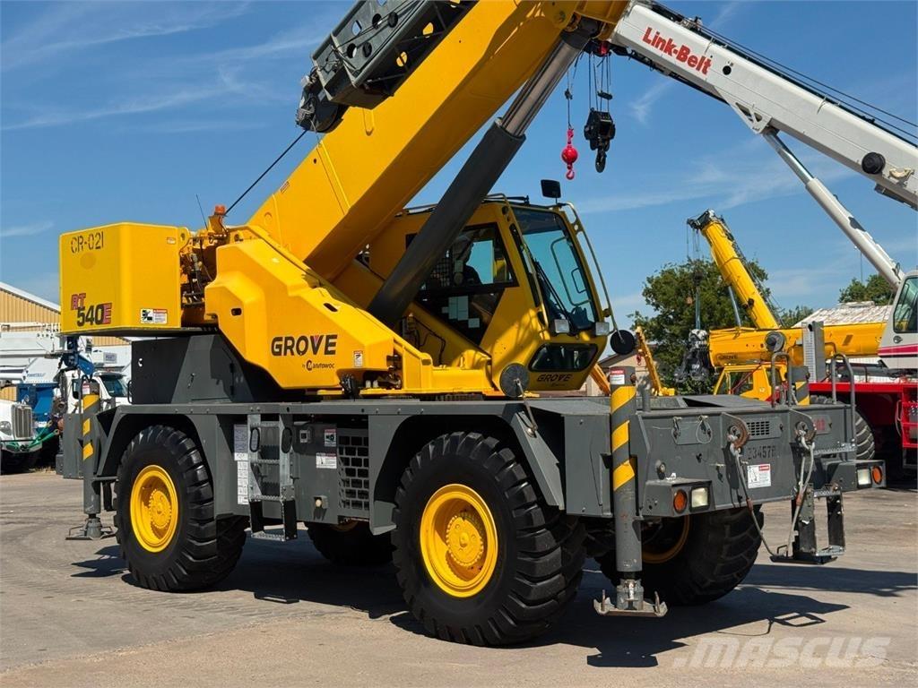 Grove RT540E Gru per terreni difficili