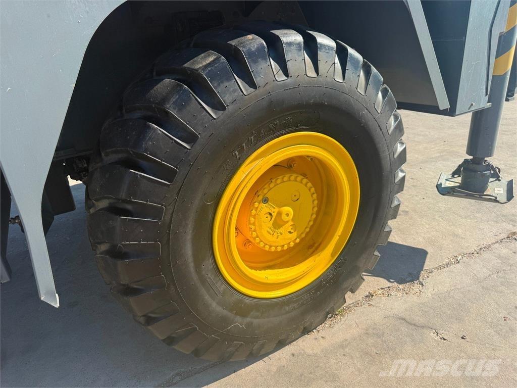Grove RT540E Gru per terreni difficili