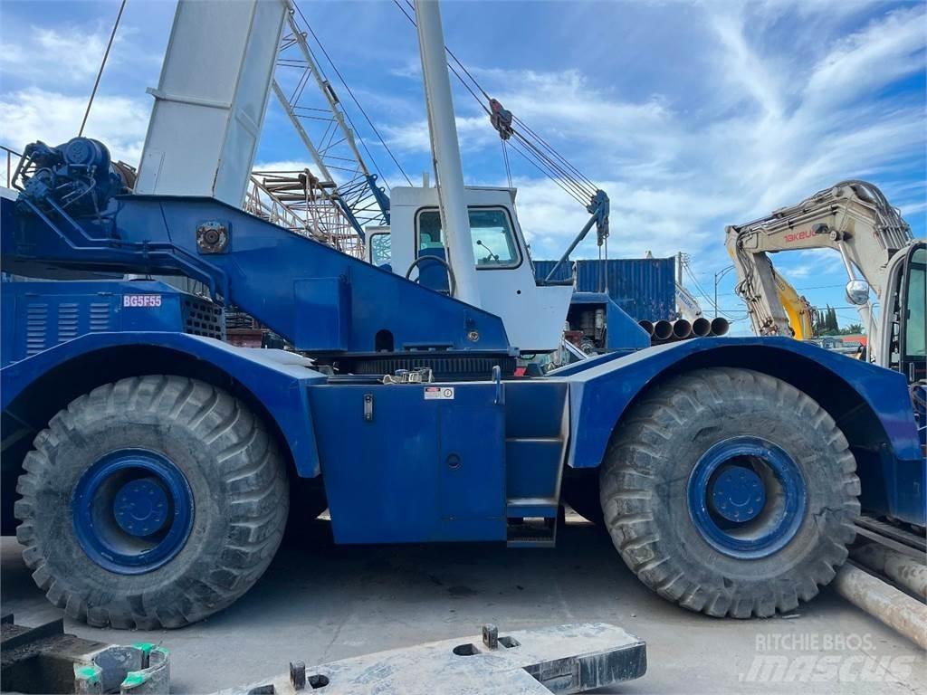 Grove RT65S Gru per terreni difficili