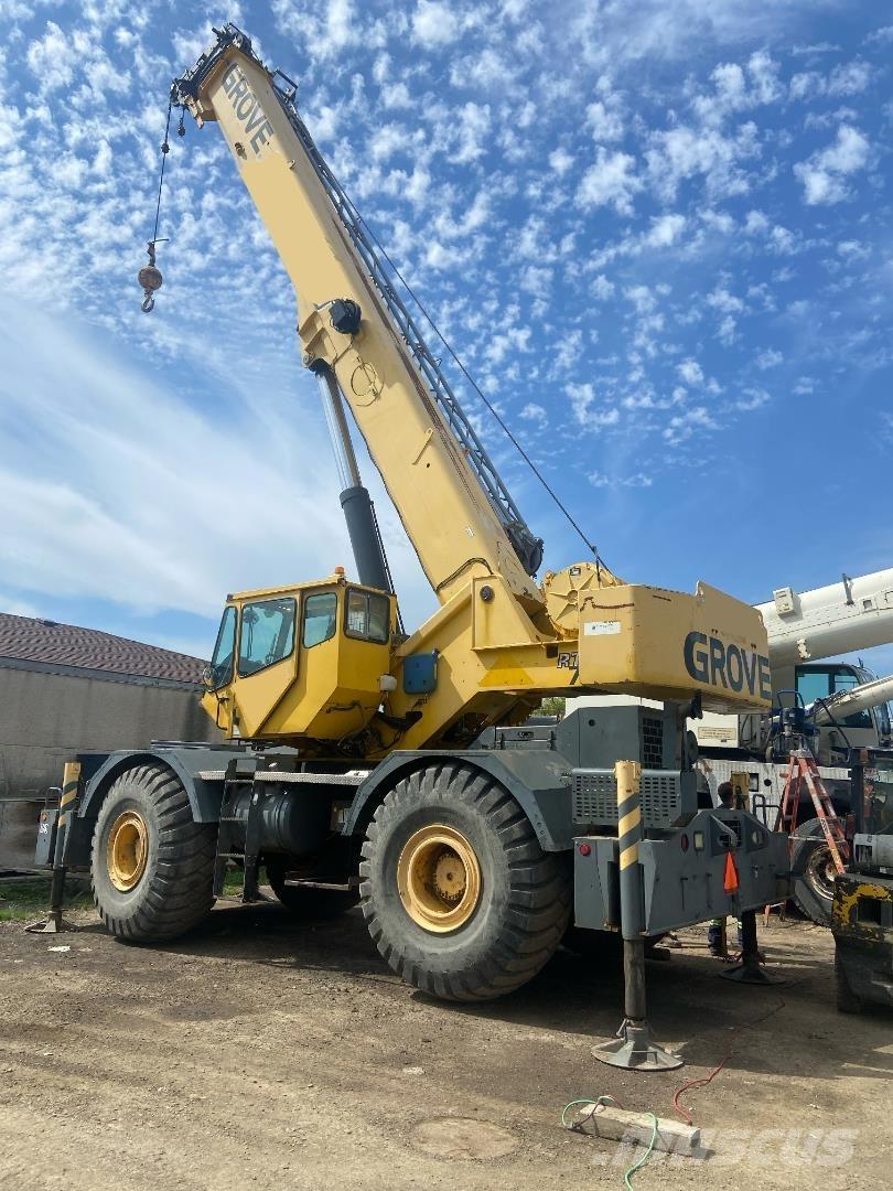 Grove RT760E Gru per terreni difficili