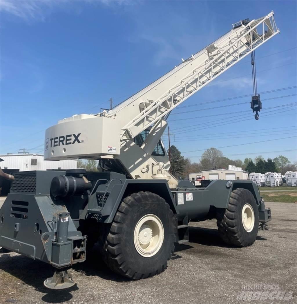 Terex RT 335 Gru per terreni difficili
