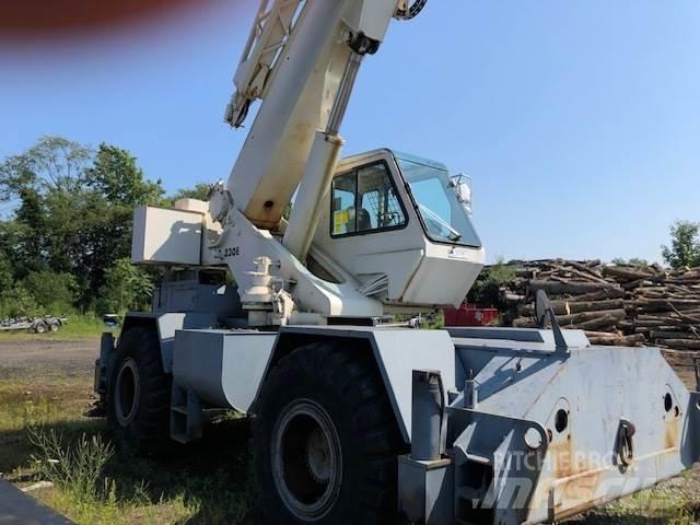 Terex RT230E Gru per terreni difficili